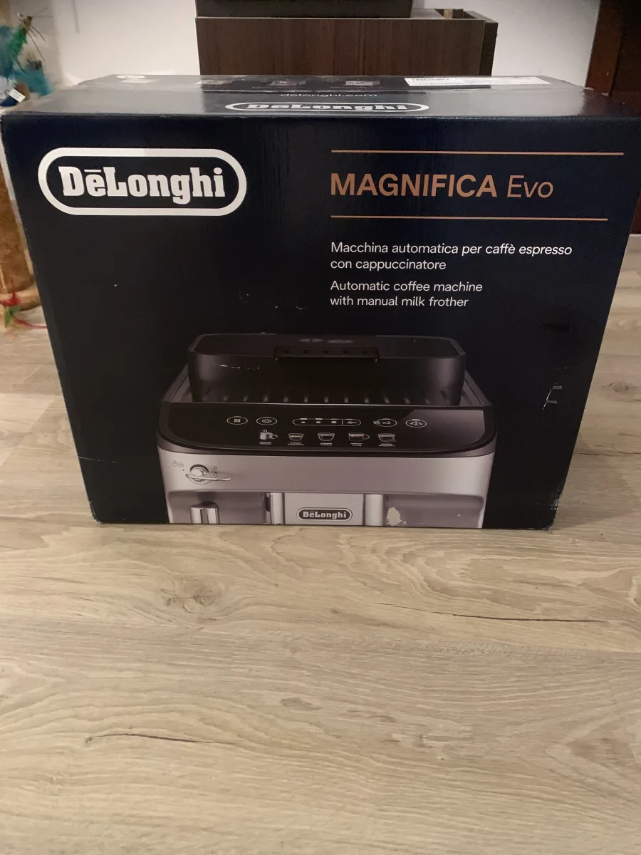 Delonghi magnifica evo - new and not opened