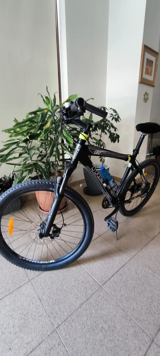 Trek Mountain Bike – Like New